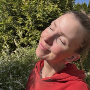 Stine etter BeeKi BRUK4image3 scaled e1764521975720